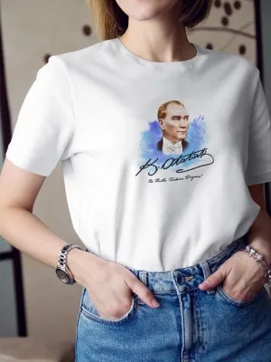 Ženska bela bicikli kragna Ataturk štampana kratkih rukava majica