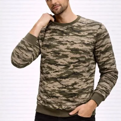 Férfi kamuflázs kerek nyakú 2 szálas hosszú ujjú sweatshirt 1