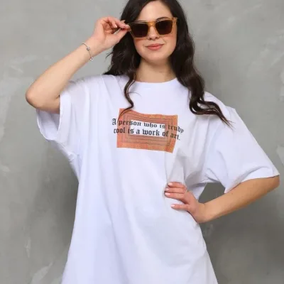 Ženska bela oversize bicikli kragna štampana majica 4