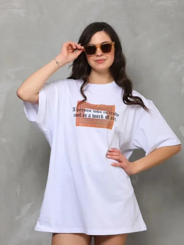 Ženska bela oversize bicikli kragna štampana majica 4