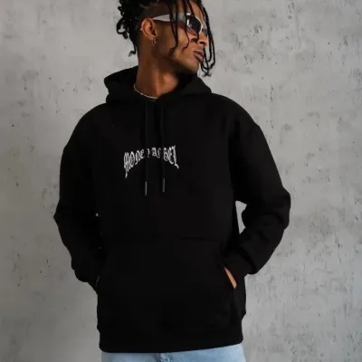 Muški crni 3-nitni pamučni hoodie s printom i džepovima 1