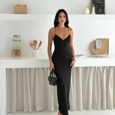 Femeie Rochie Neagră Elegantă, Lungă, cu Decolteu în V, Mulate, de Seară 2