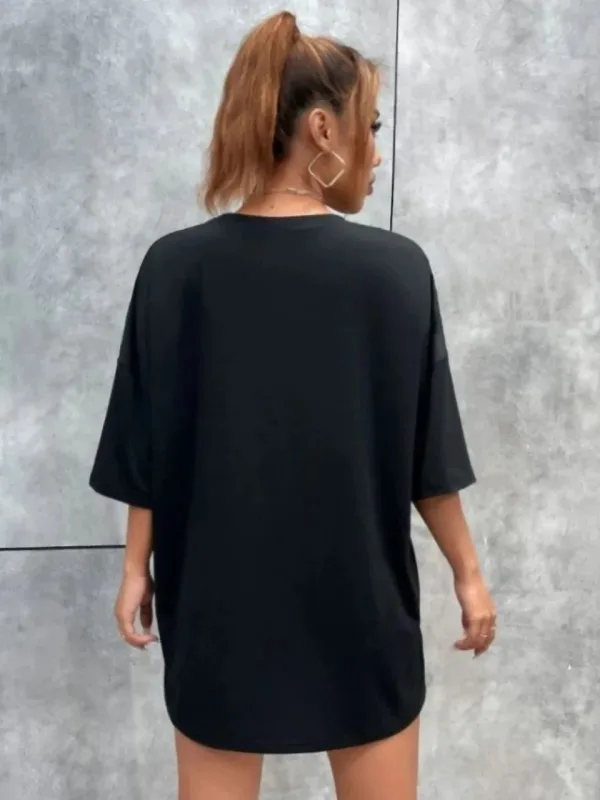 Női Fekete Oversize Pillangó Nyomott Rövid Ujjú Póló 2