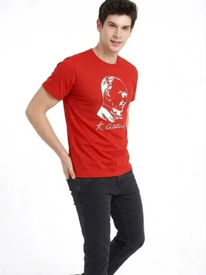 Men's Red Scoop Neck Ataturk Printed T-Shirt