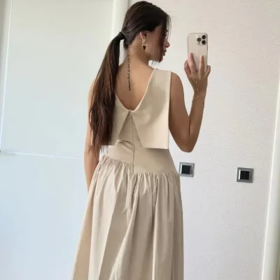 Ženska Bež Krep Krilo Pero Detalj Duga Haljina 4