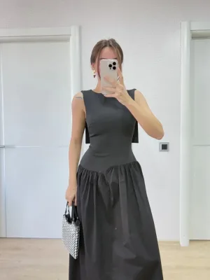 Ženska Crna Zadnje Krilo Detalj Prednja Pero Duga Haljina