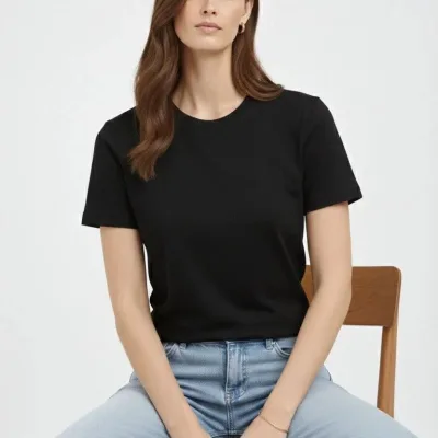 Damski czarny regular T-shirt z dekoltem w serek, krótki rękaw, gładki 6
