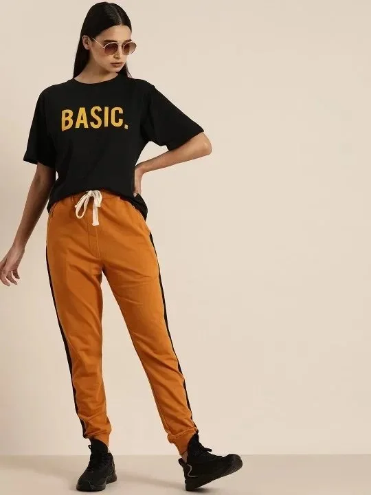 Női Fekete Kerékpárnyakú Nyomott Basic Póló 3