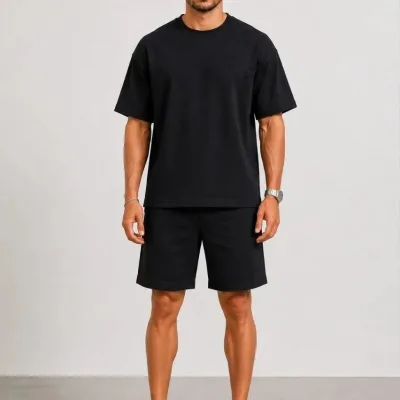 Koma Oversize Reş a Mêran a Bi Modal Nerm û Tekstûr û Bêrîk 4