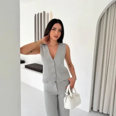 Dámský šedý pruhovaný set z látky Tansel: elegantní do kanceláře 4