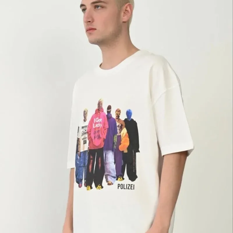 Muška bela oversize majica sa okruglim izrezom i štampom