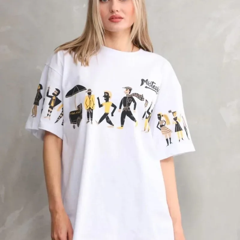 Женски бел oversize бициклистички јака принт маица