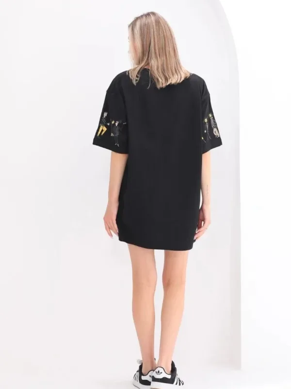 Női Fekete Oversize Kerékpárnyakú Mintás Póló 6