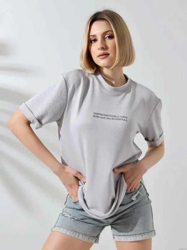 Женски сив бициклистички јака со принт slim fit T-shirt 2