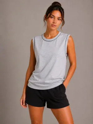 Γυναικείο Γκρι Βασικό Αμάνικο Tank Top με Στρογγυλή Λαιμόκοψη και Αντίθετες Ραφές