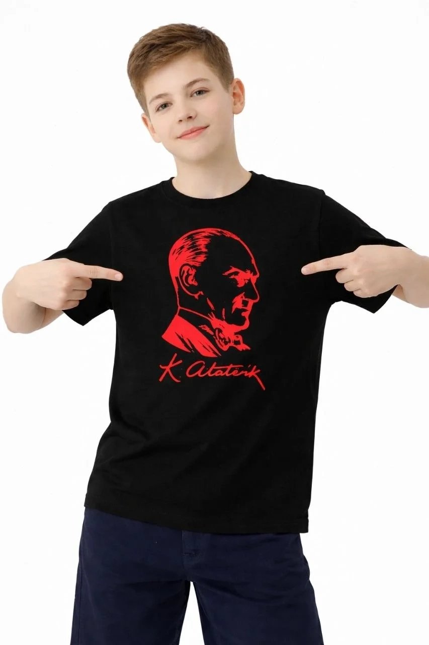 Dziecięcy czarny T-shirt z nadrukiem Atatürka, kołnierzyk rowerowy