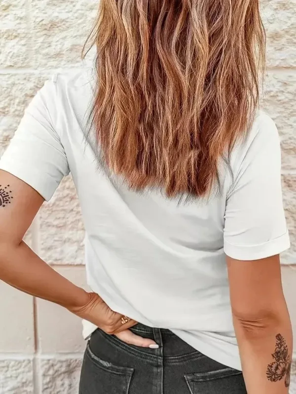 Ženska bela oversized biciklistička kragna srce print majica 3