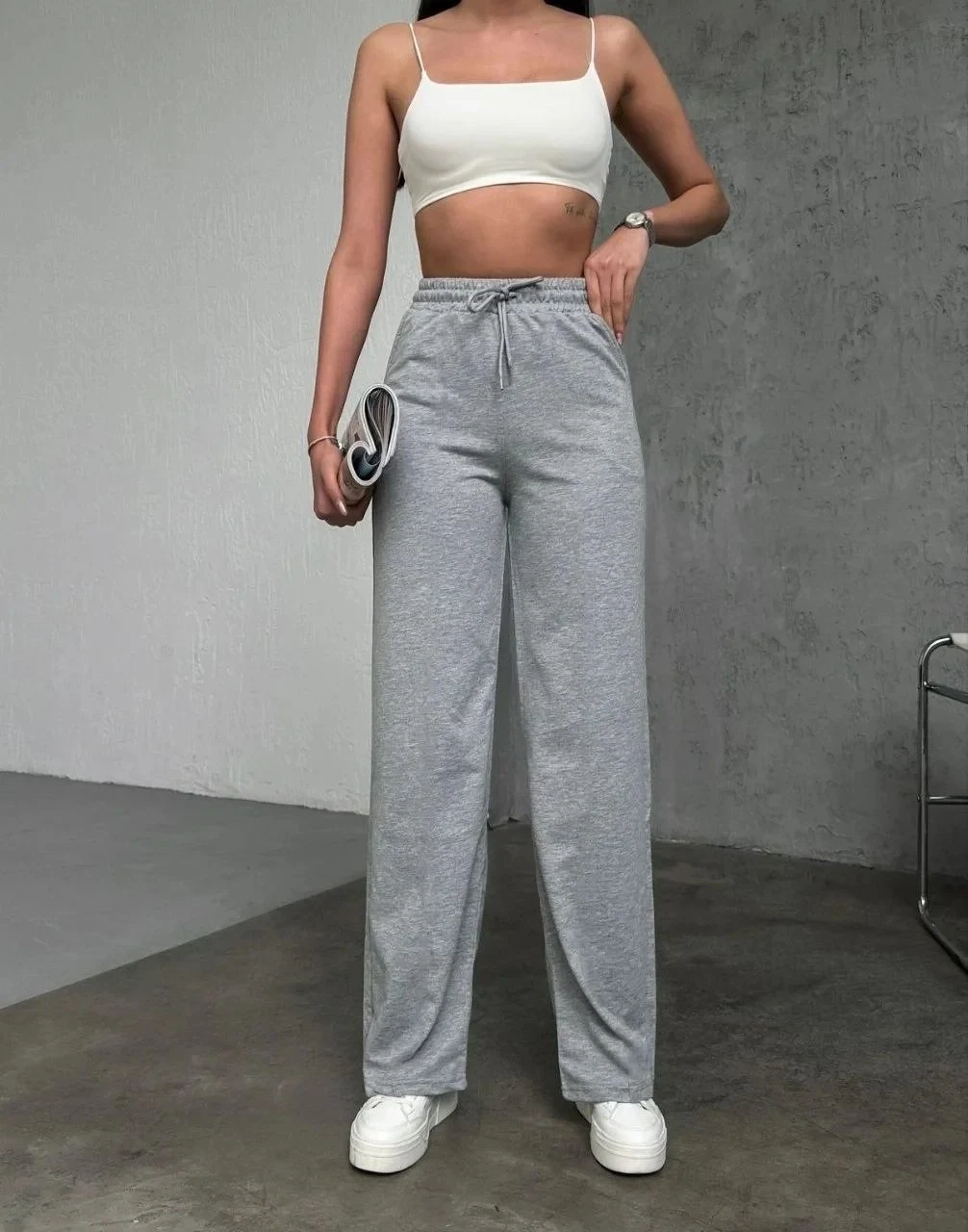 Women's Grey Basic Two-Thread Zippered Sweatpants
