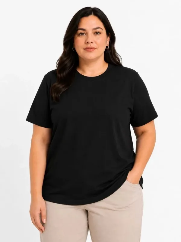 Qadın Qara Oversize Velosiped Yaxalı Basic T-Shirt 1