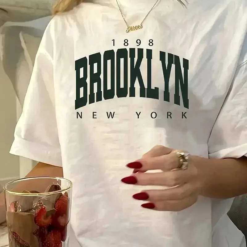 Női fehér kerékpáros nyakú Brooklyn nyomott rövid ujjú póló