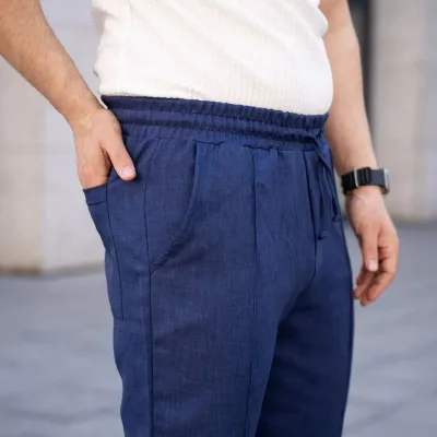 Muške tamnoplave udobne lanene jogger pantalone sa džepovima i šavovima 3