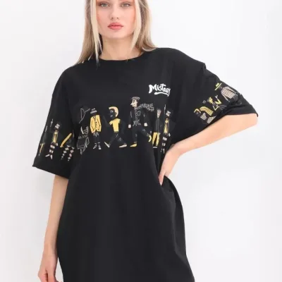 Női Fekete Oversize Kerékpárnyakú Mintás Póló 2