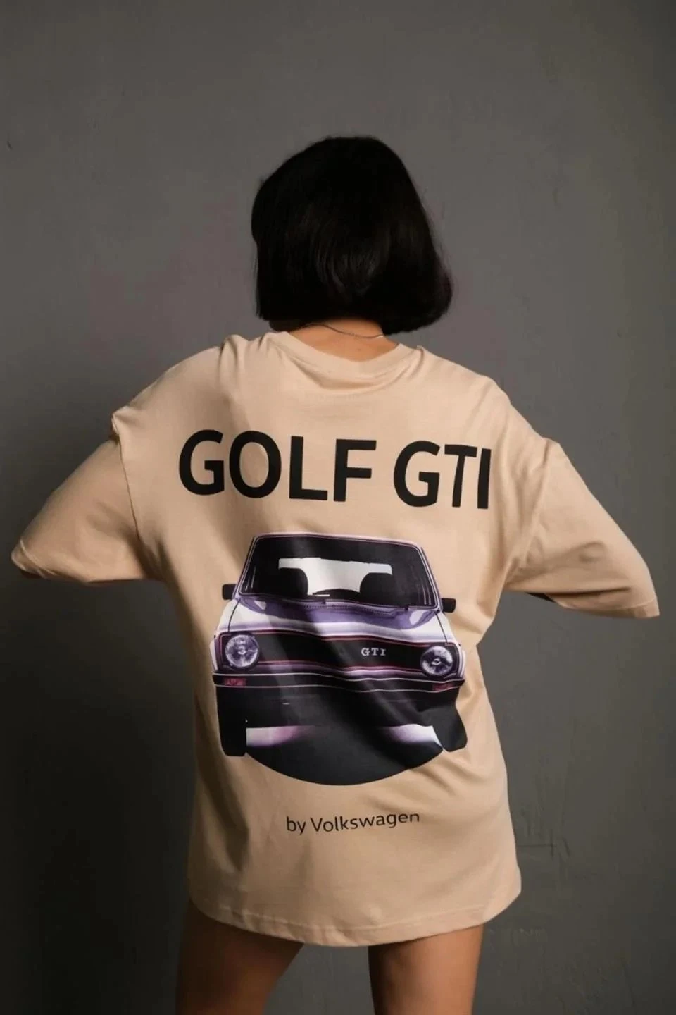 Kadın Bej Oversize Retro Araba Baskılı Tişört
