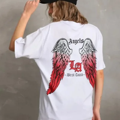 Damski oversize T-shirt biały, dekolt w serek, nadruk 2