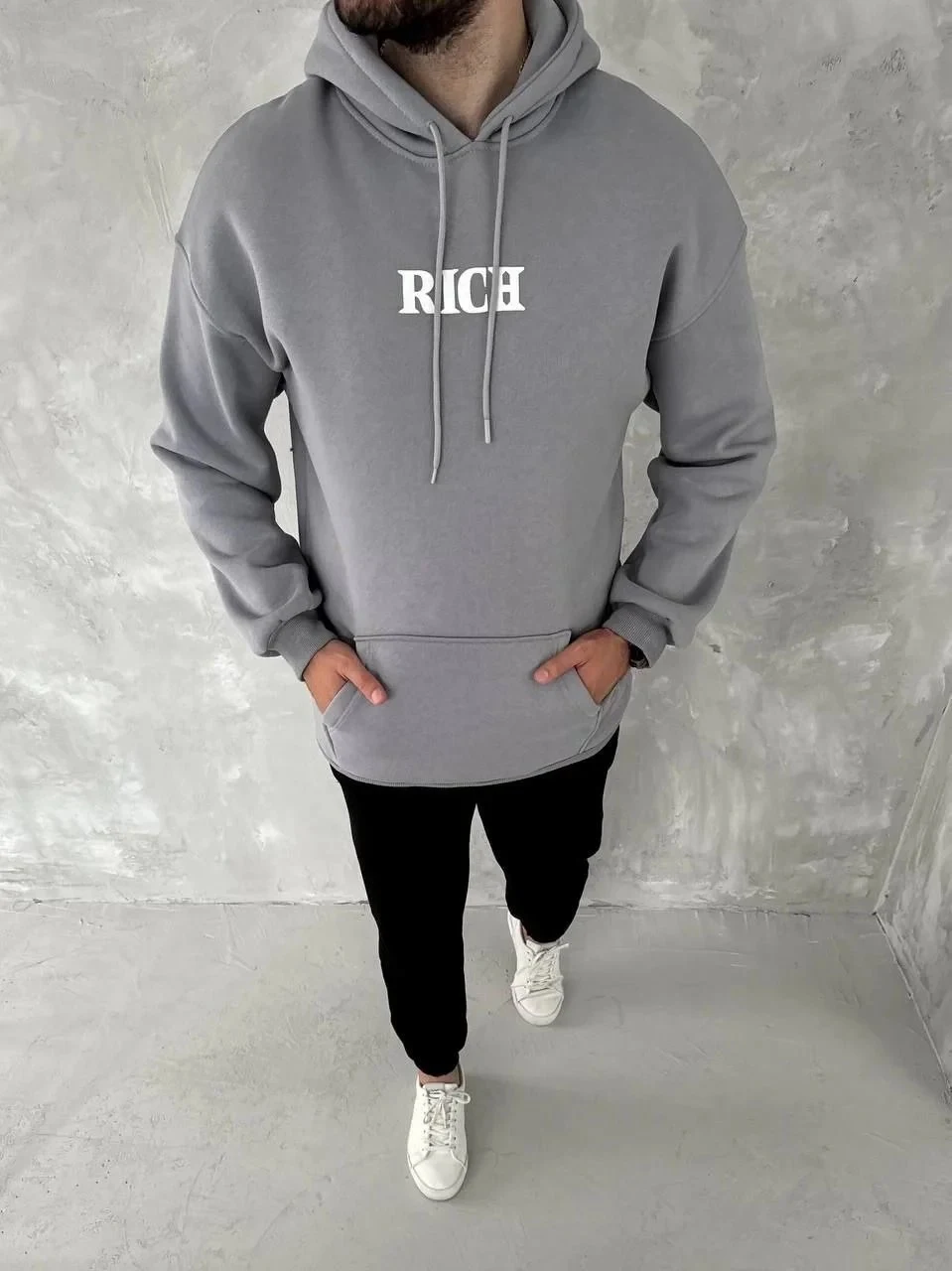 Pánský šedý oversized bavlněný sweatshirt s kapucí a potiskem, 3 nitě