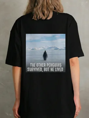 Damski czarny T-shirt z nadrukiem pingwina, dekolt w serek, krótki rękaw