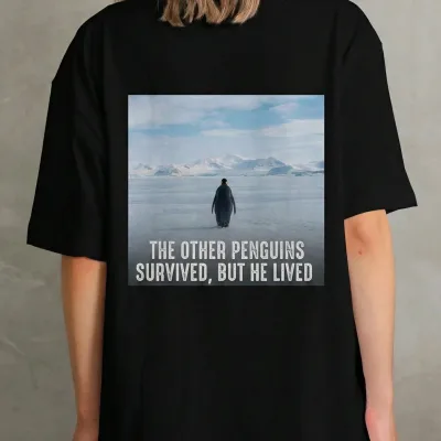 Damski czarny T-shirt z nadrukiem pingwina, dekolt w serek, krótki rękaw 1