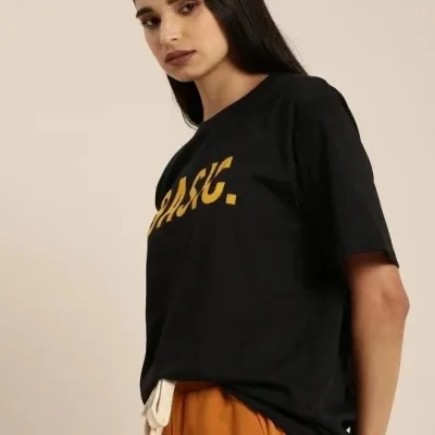 Női Fekete Kerékpárnyakú Nyomott Basic Póló 2