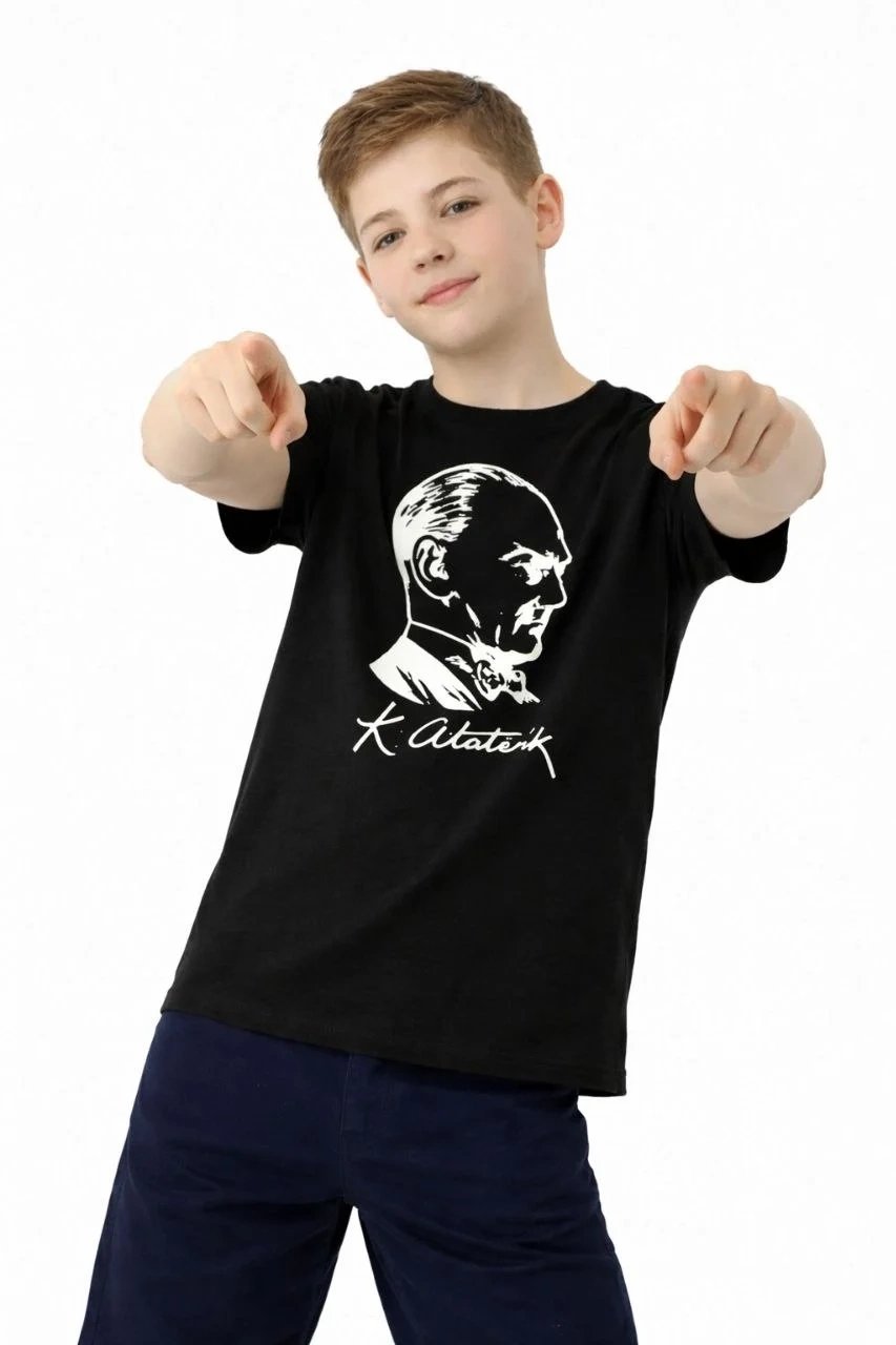 Dziecięcy czarny T-shirt z nadrukiem Atatürka, kołnierzyk rowerowy