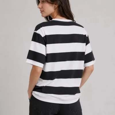 Γυναικείο Μαύρο Oversize Ποδήλατο Λαιμό Ριγέ Κοντομάνικο Τ-Shirt 2