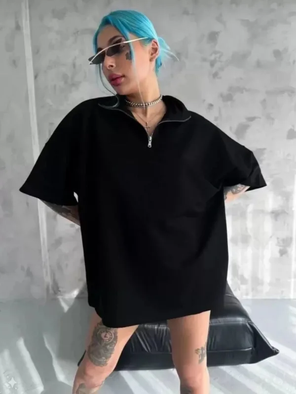 Női Fekete Oversize Félcipzáras Póló 1