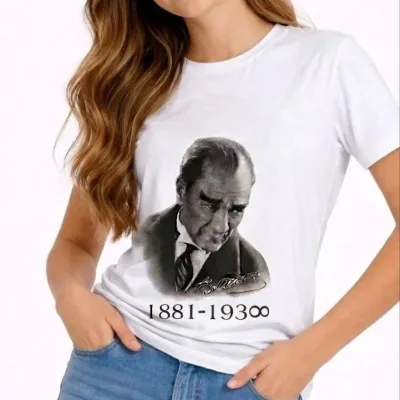 Devojčica Bela Okrugli Izrez Ataturk Print Majica 1