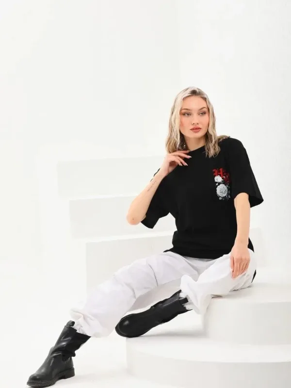 Dámske čierne oversize bicykel výstrih potlač letné tričko 7