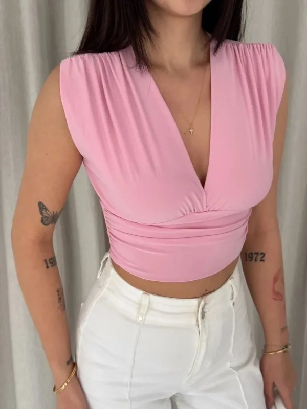 Dámská růžová crop halenka, s vycpávkami, bez rukávů, s výstřihem do V, s drapérií, lycrová