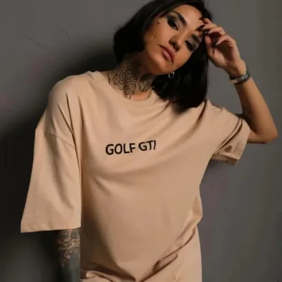 Kadın Bej Oversize Retro Araba Baskılı Tişört 2