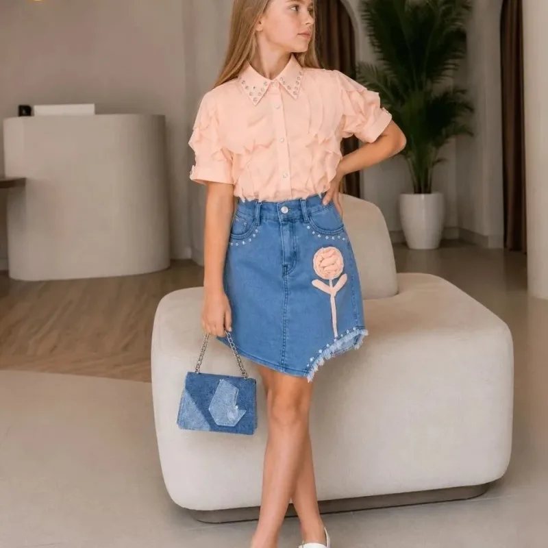 Dívčí lososová 3dílná elegantní sada s volánkovými detaily a džínovou sukní
