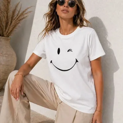 Γυναικείο Λευκό Oversize Χαμογελαστό Πρόσωπο Τυπωμένο Κοντό Μανίκι Μπλουζάκι 4