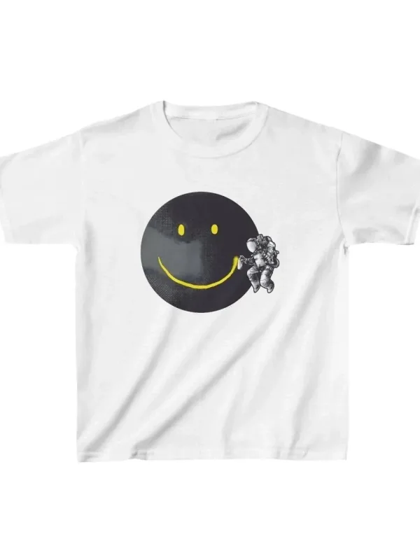 T-Shirta Zarokan a Spî ya Çapkirî ya Oversize ya Stûyê Bisîkletê 1