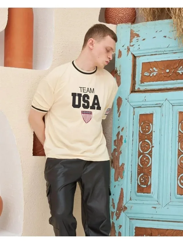 Pánske béžové oversize tričko s kruhovým výstrihom a výšivkou 3