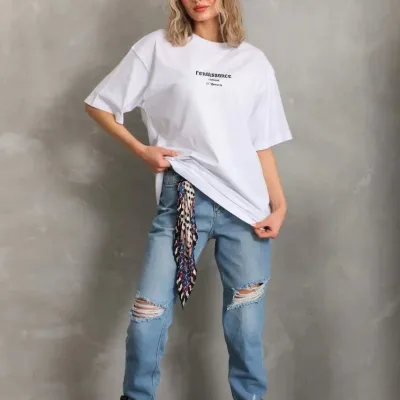 Женски бел Oversize бициклистички врат со печатење летна маица 4