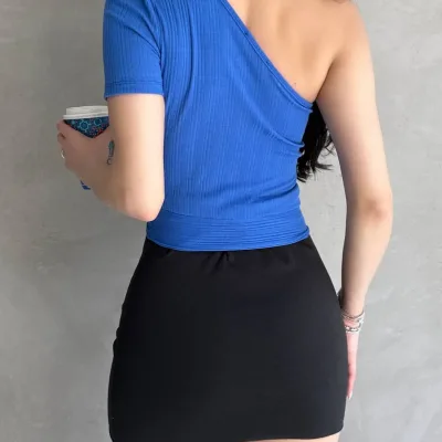 One Shoulder Chain Detail Crop Blouse Fuchsia 2