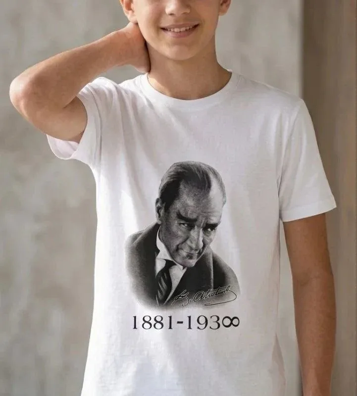 Dečak Bela Okrugli Izrez Ataturk Print Majica