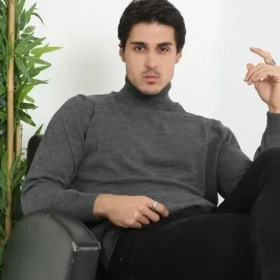 Pánsky dymový plný rolák hladký tkaný trikotový sveter 3