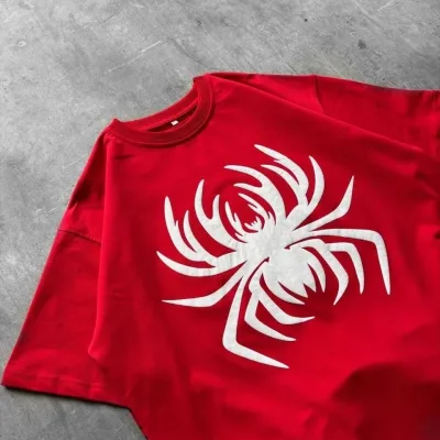 Машка црвена oversize пајак принт бициклистичка јака маица 1
