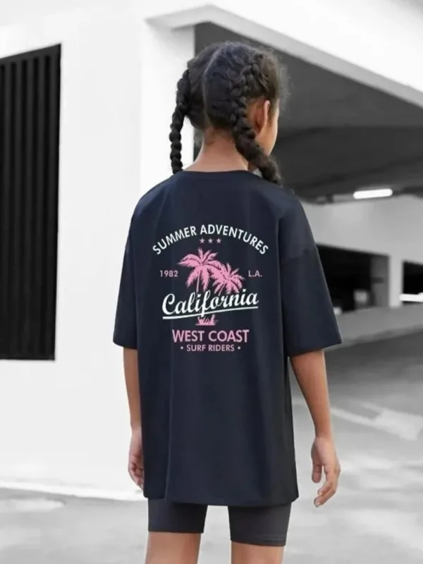 Детска црна печатена oversize маичка со велосипедски деколте 4