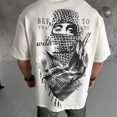 Tîşorta Mêr Spî Bi Stûyê Bisîklet û Çapkirî Bi Şalê Filistînê 1